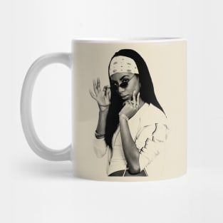 Aaliyah // Vintage Style Mug